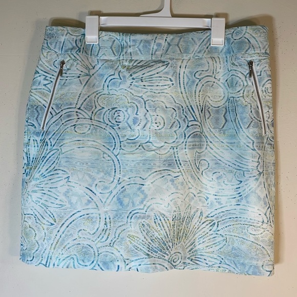 Chico's Pants - NWT. Zenergy by Chico’s 3 (US 16) Neema Sunwash Print Skort.